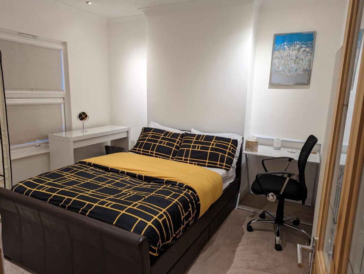 Fully-Equipped Flat In The City Of London Exterior foto